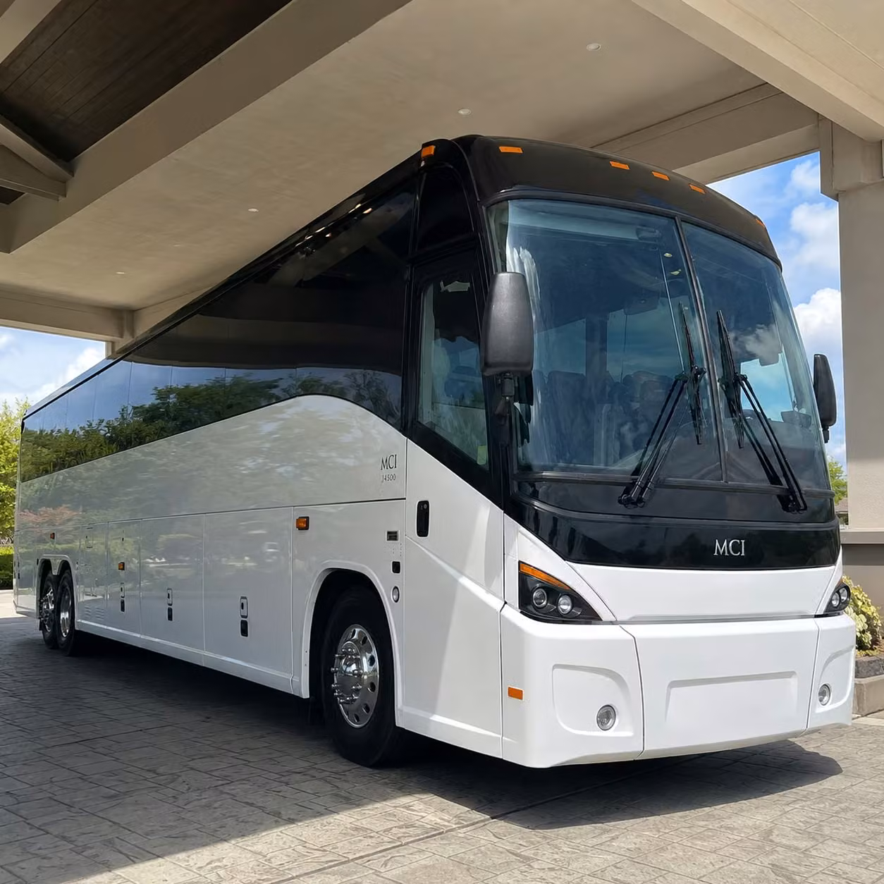 shuttle your surprise workforce between remote parking and your facility